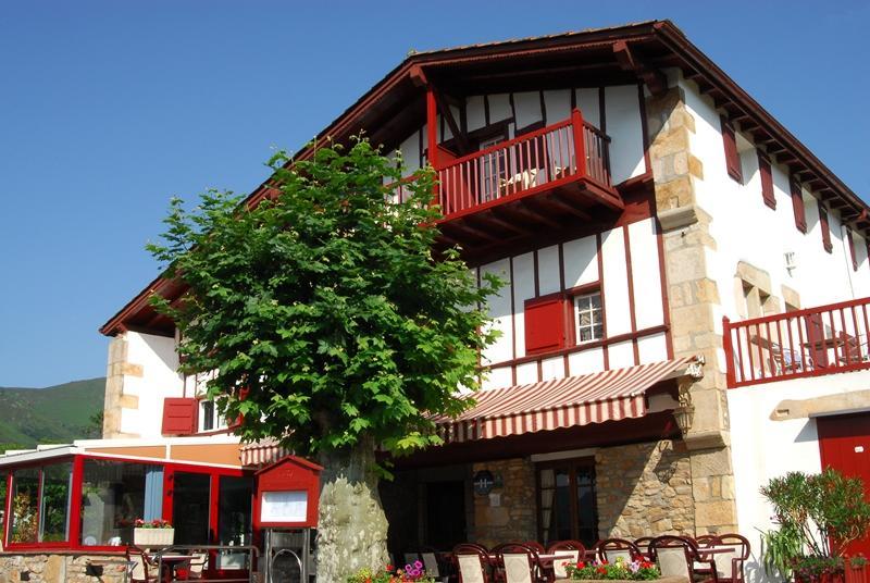 Hotel Pikassaria Sare Ngoại thất bức ảnh